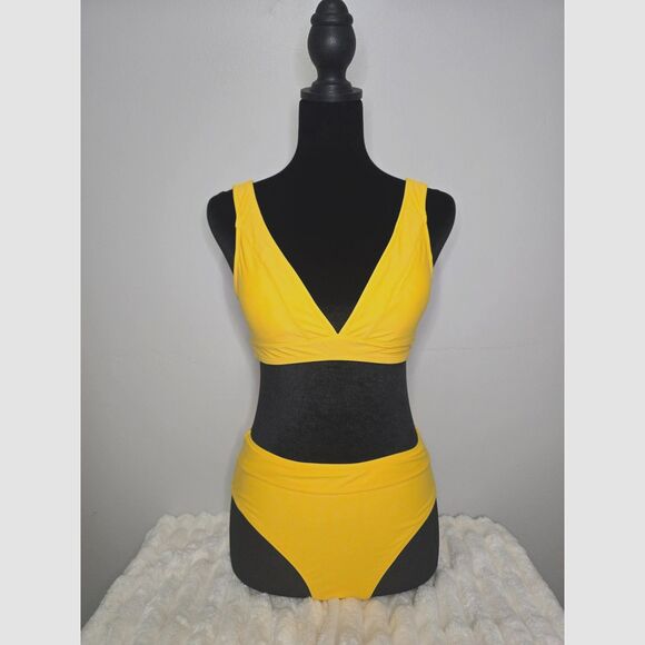 Cupshe Other - NWT Med Cupshe bikini